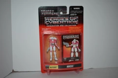 Hasbro Transformers Heroes of Cybertron Autobot Arcee 2001